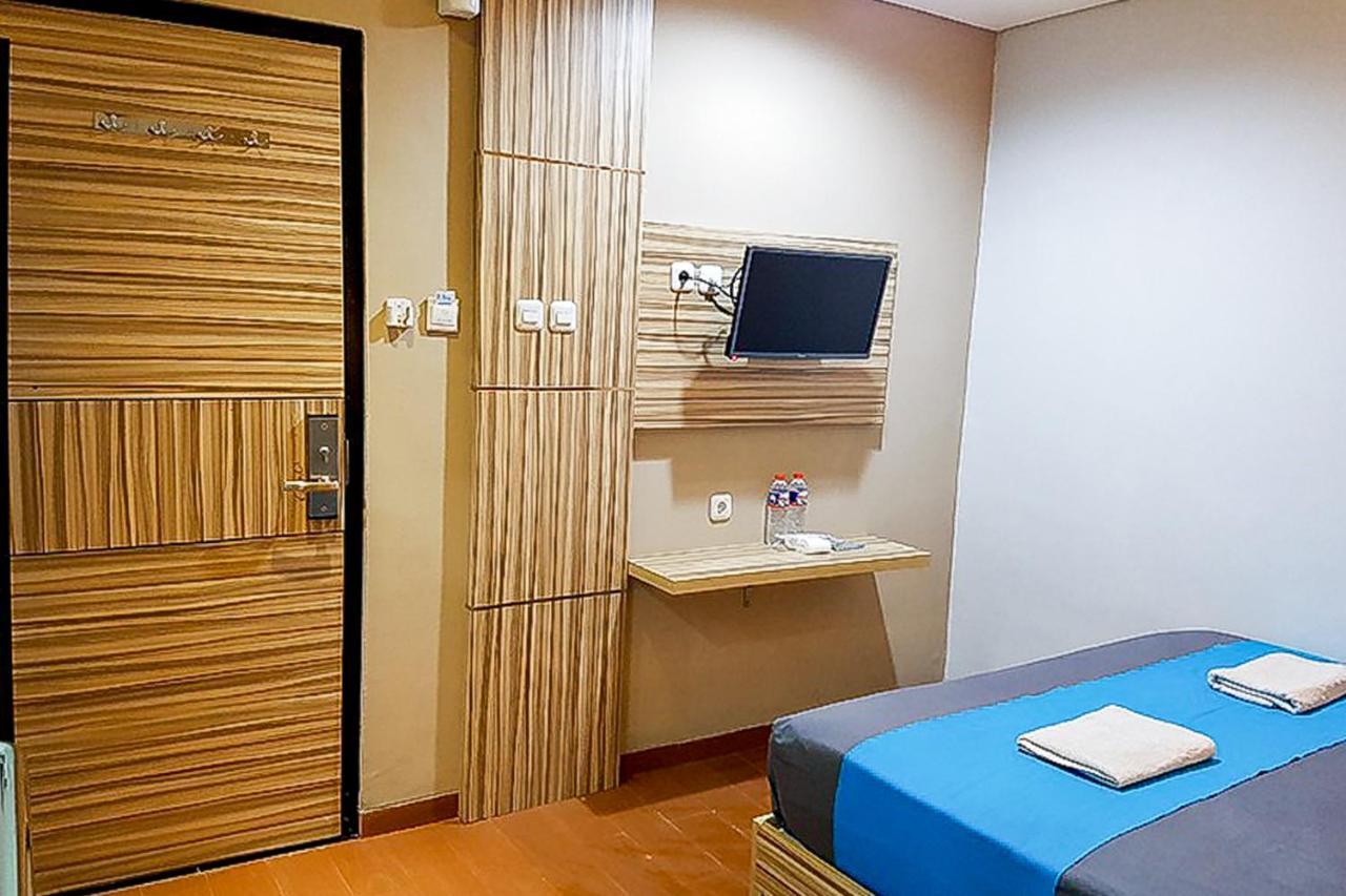 Jabusimo Syariah Redpartner Hotell Jakarta Eksteriør bilde